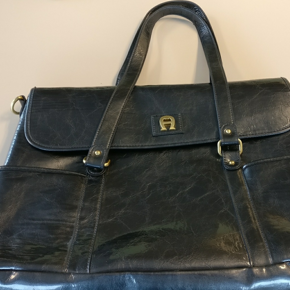Etienne Aigner | Patent laptop bag